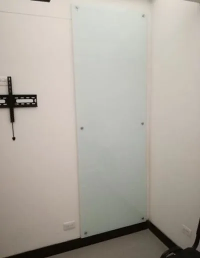 Tablero en vidrio templado opalizado