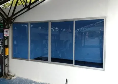 Ventana corrediza en aluminio