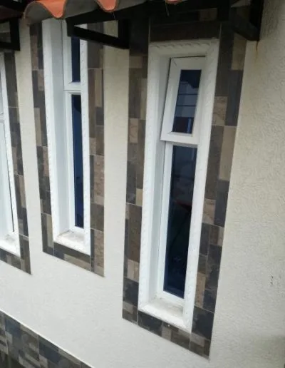 Ventanas proyectantes en aluminio