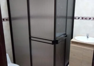 División de baño en aluminio y acrílico Pereira