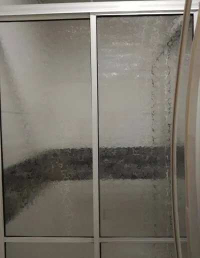 División de baño en aluminio y acrílico Pereira