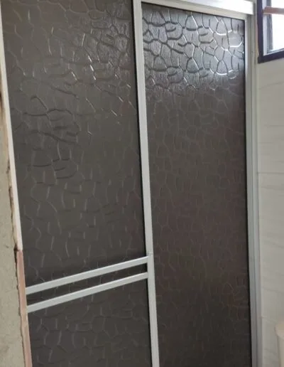 División de baño en aluminio y acrílico Pereira