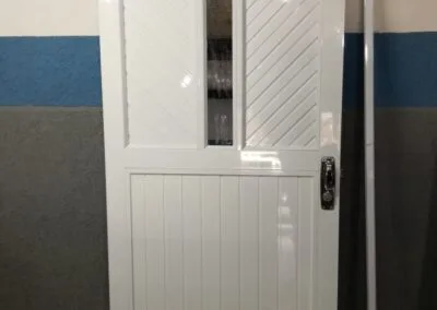 Puerta principal en Aluminio