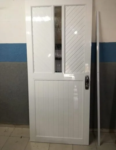Puerta principal en Aluminio